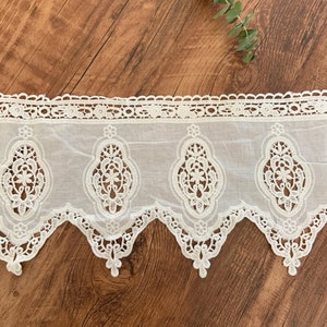 Off white Cotton Lace trim, Delicate eyelet lace trim, vintage style lace trim for couture and home decor