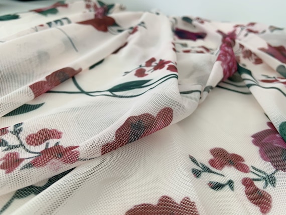 Printed 4 way stretchy mesh fabric with red roses, ivory power mesh fabric for skintight skirt, elastic mesh fabric with printed flowers
