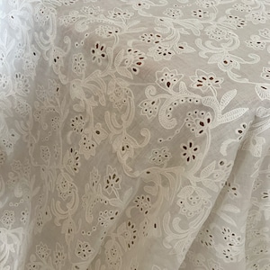 Cotton eyelet lace fabric with Guipure embroidery, off white cotton Guipure lace fabric, 2021 new arrival