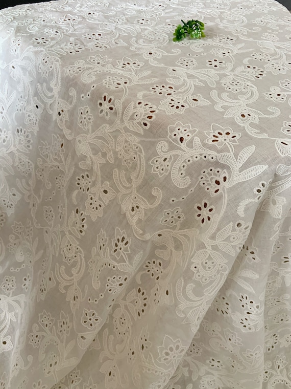 Cotton eyelet lace fabric with Guipure embroidery, off white cotton Guipure lace fabric, 2021 new arrival