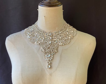 Colletto in strass argento, applicazione collana in strass, toppa sulla scollatura in strass per alta moda, abito, costume