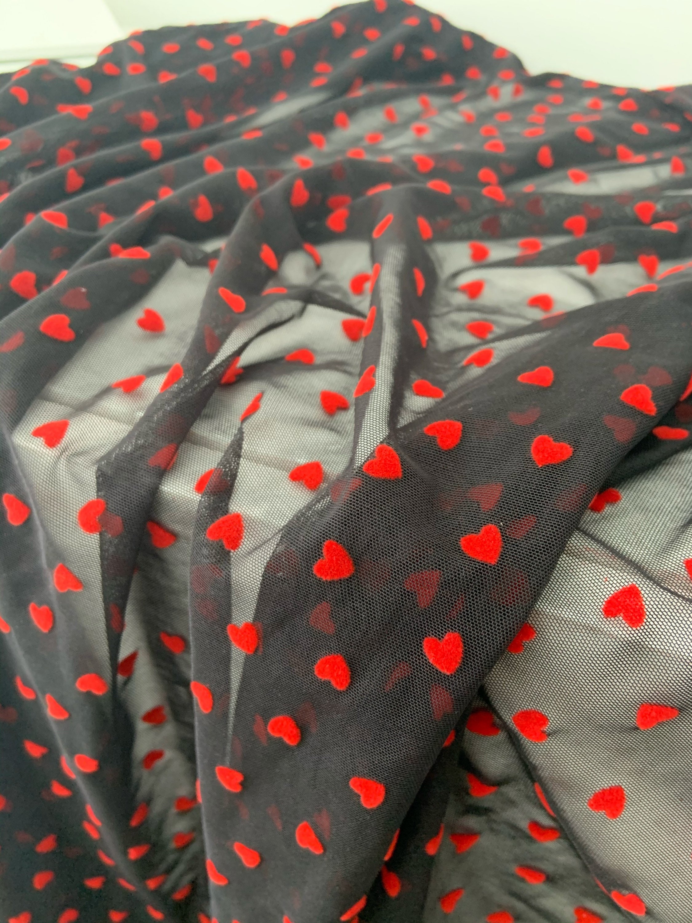 4 Way Stretch Tulle Fabric With Red Velvet Hearts, Pink Stretchy Mesh  Fabric, Elastic Tulle Fabric, Smooth, Well Drape -  Canada