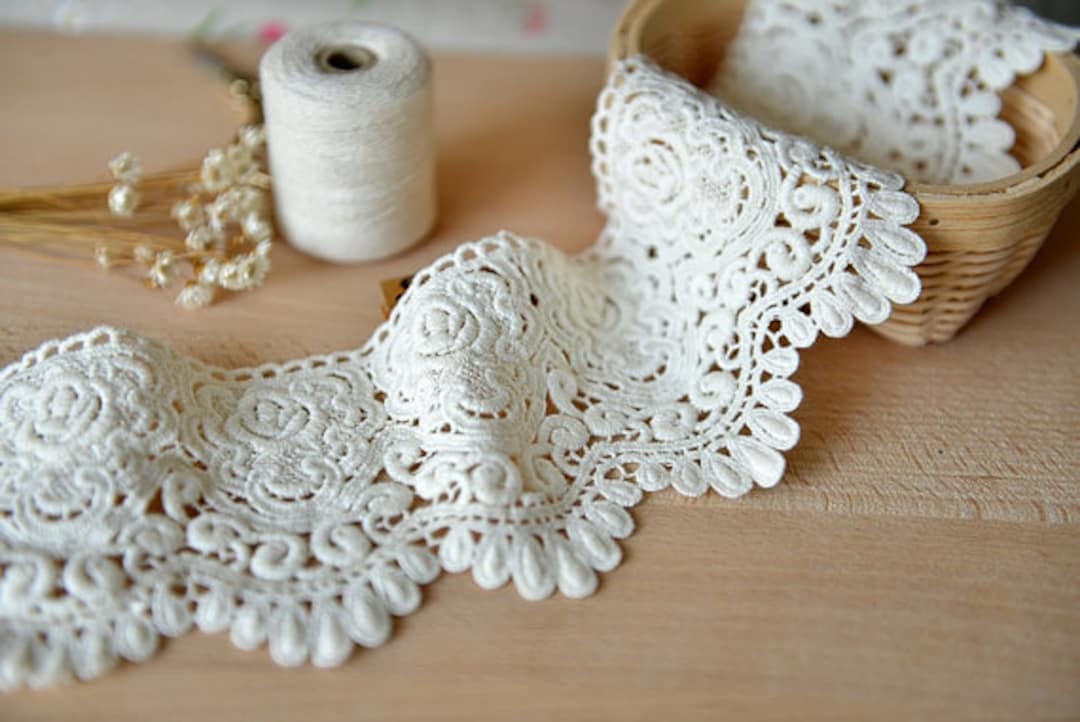 épine lace cotton panier white Lace - Scalloped 90mm White Vintage Nylon Floral Design
