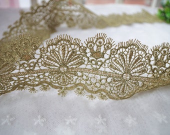 metalic Gold Lace Trim with retro floral pattern, golden lace trim with fringes, gold guipure lace trim