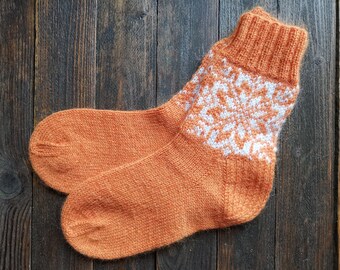 Wool knit socks, EU 38-39, US 7-8, UK 5-6, red winter socks, women socks, hand knitted wool socks, outdoor gift, Christmas gift for her