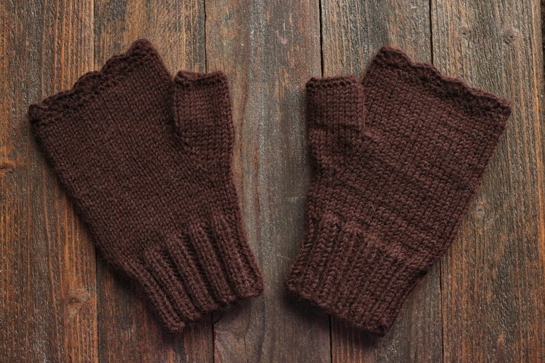 Mitaines tricotées sans doigts avec de la lavande, gants en laine tricotés faits à la main, chauffe-poignets bruns, chauffe-mains en laine pour femmes, brodés, cadeau pour elle image 7