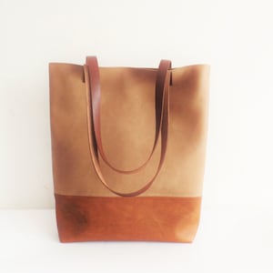 Monedero de piel de color marrón claro, Bolso de mano de piel, Bolso grande de piel, Monedero de piel vegana con asas de piel auténtica, Bolso de mano vegano