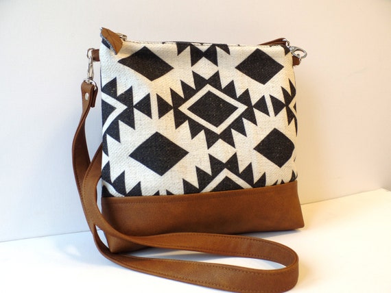 Aztec-print Strap Tote Purse Aztec-print Strap Tote Purse