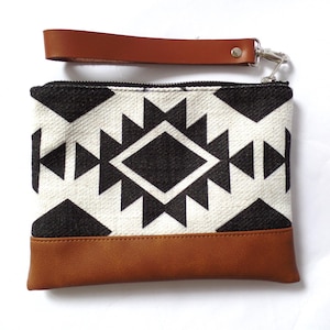 Estuche con cremallera para la muñeca, Cartera para la muñeca, Estuche para la muñeca para mujer, Estuche para la muñeca con estampado tribal, Estuche para la muñeca con patrón azteca, Estuche para la muñeca geométrico
