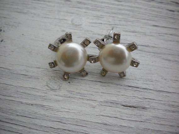 Vintage Starburst Earrings with Clips - image 1