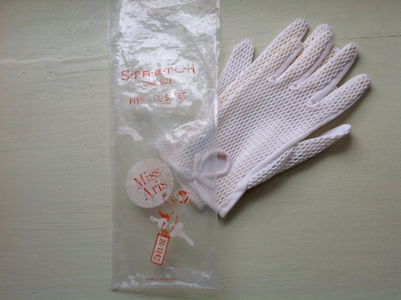 Vintage Ladies Gloves - image 6