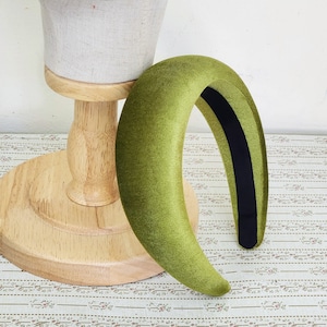 Handmade Green Velvet Padded Headband: Women&#39;s Fashion Headpiece