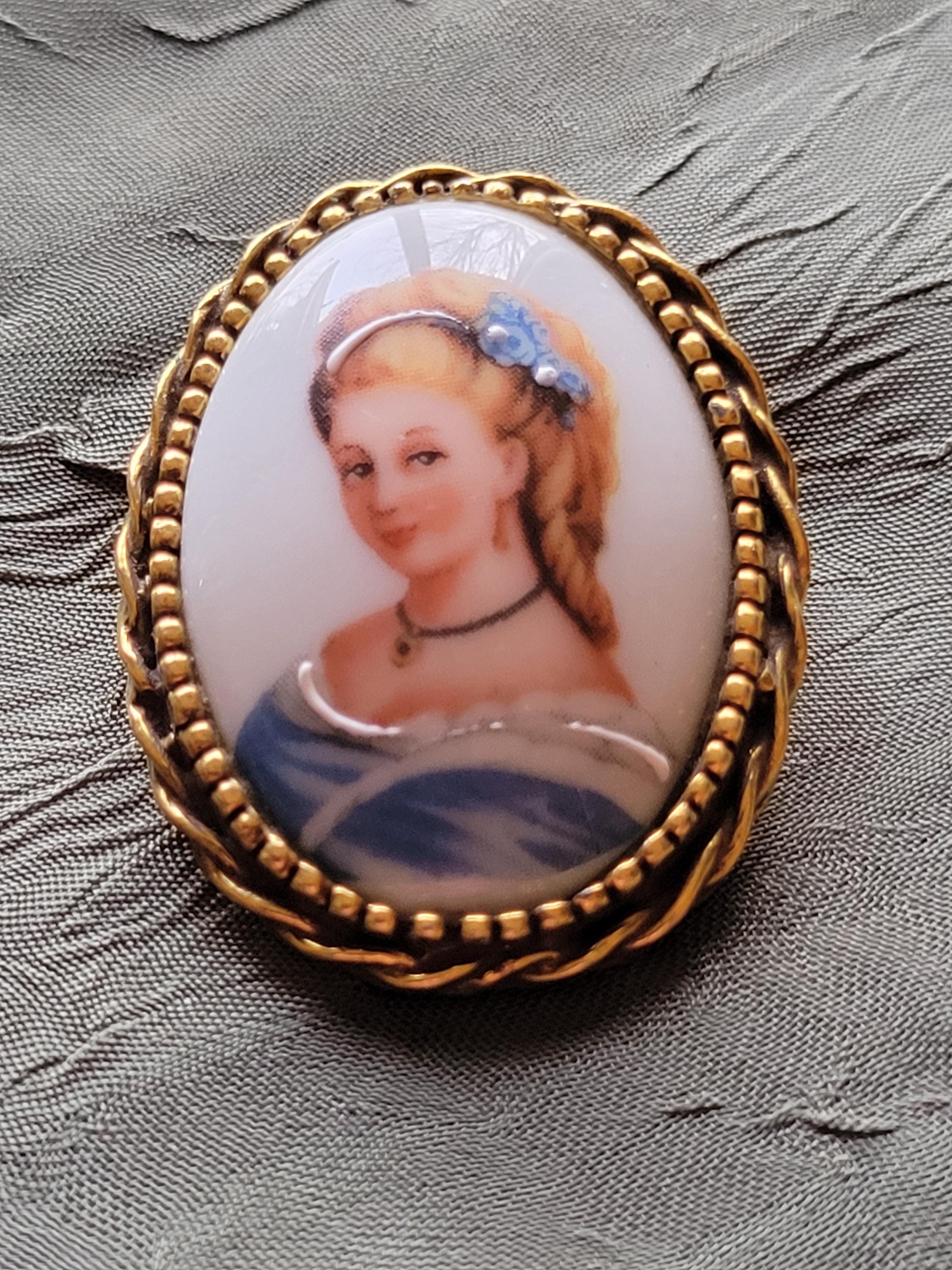 Vintage Hand Painted Portrait Brooch - Etsy