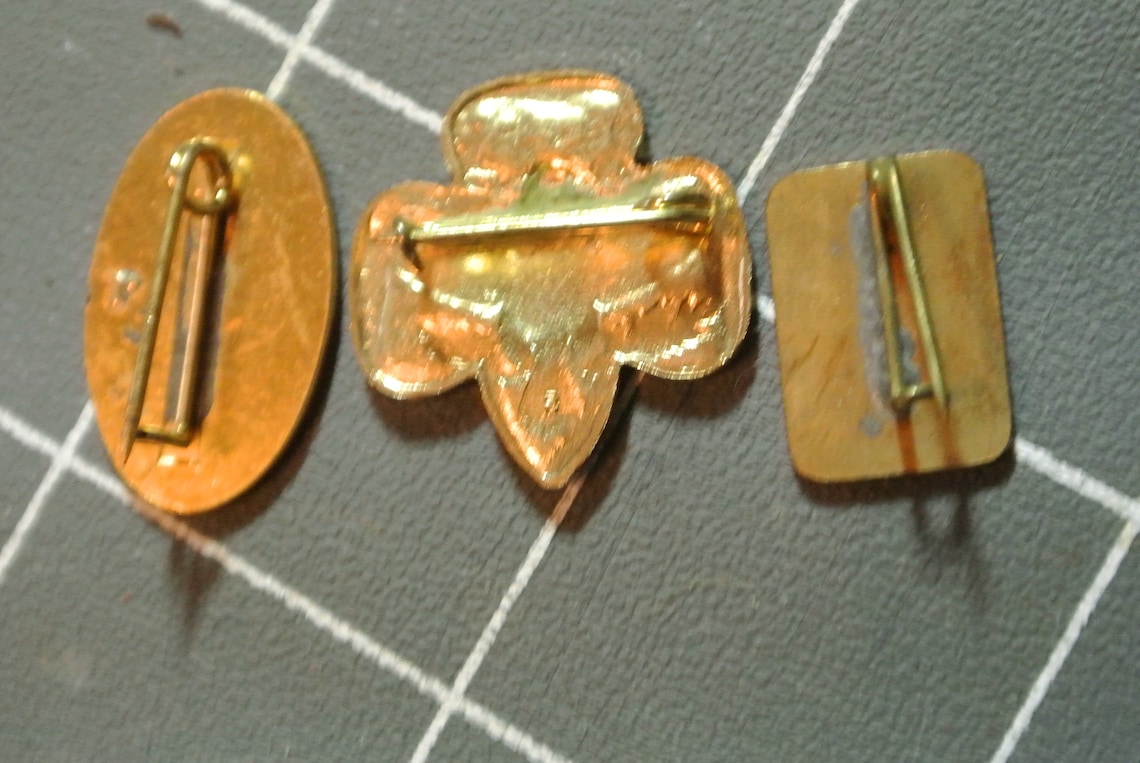 Vintage Girl Scout Memorabilia Two Fingers Pin Anniversary Pin Etsy