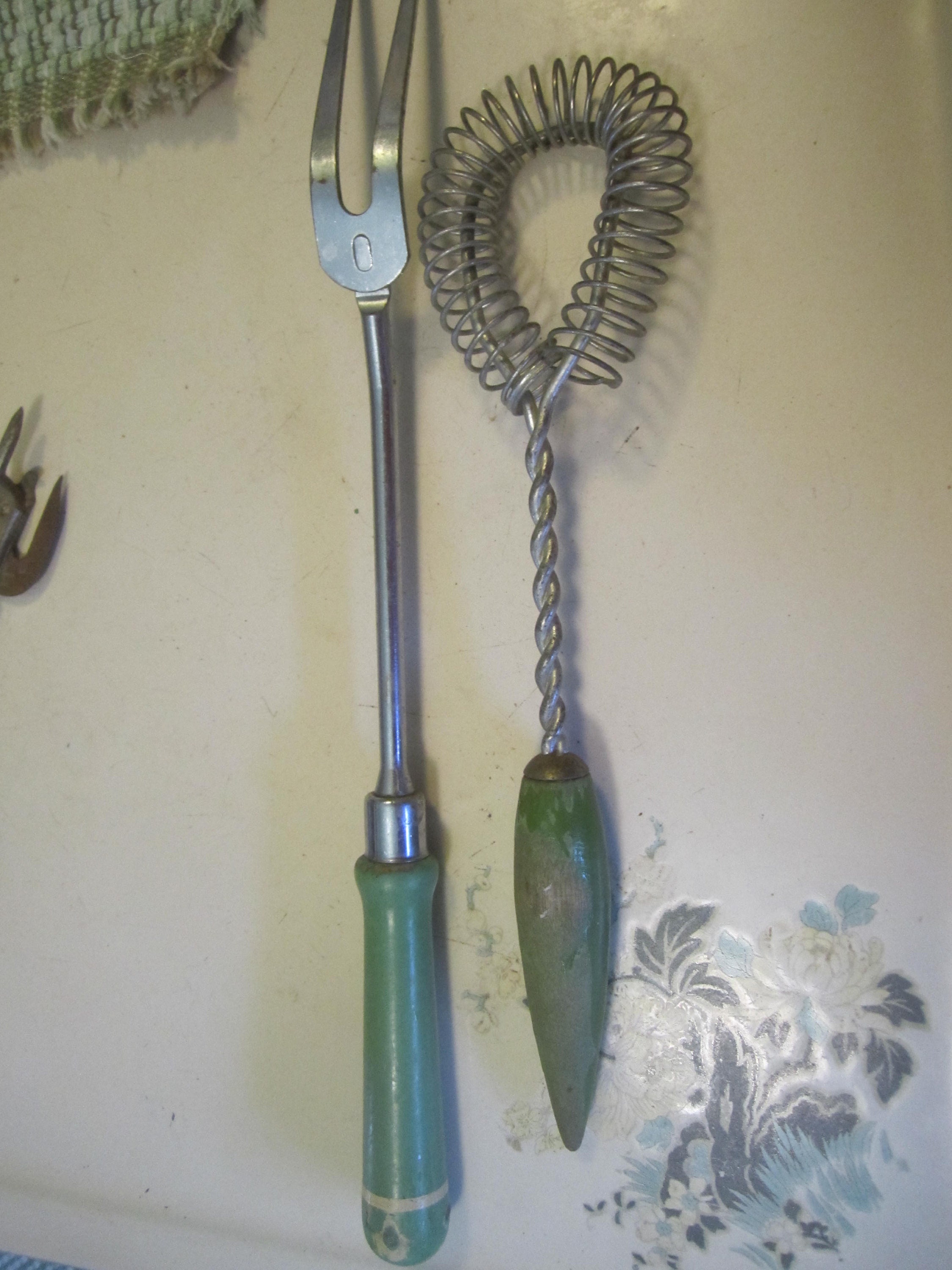 Vintage Green Handled Kitchen Utensils Vintage Wire Whisk Etsy