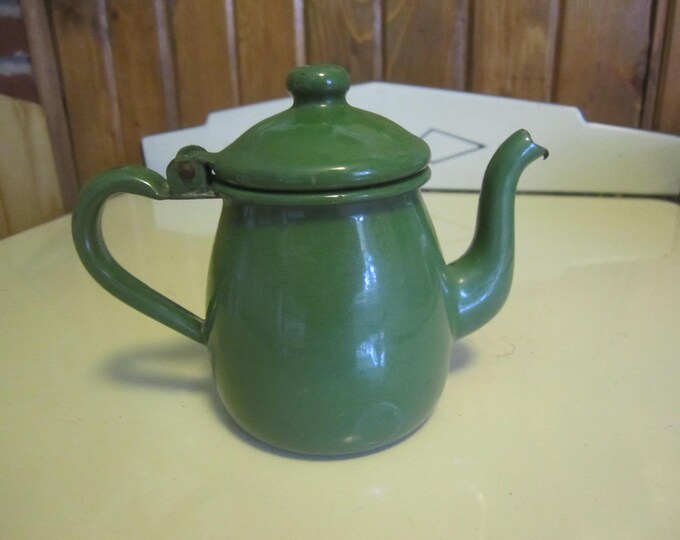 Vintage Teapot Vintage Enamelware Teapot Green Enamelware Teapot Etsy