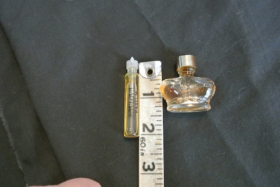 LOT OF 3 VINTAGE SMALL PERFUME BOTTLES NO 5 CHANEL & WINDSONG