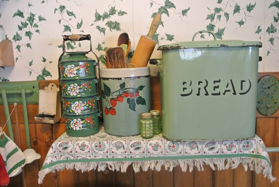 Vintage Graniteware Lunchbox Stackable Lunchbox !… - image 2