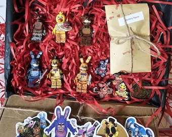 Personalised Horror Mystery Gift Box | FNAF Five Nights at Freddys Themed | Gift Wrapped | Fazbear Figures | Letterbox Friendly