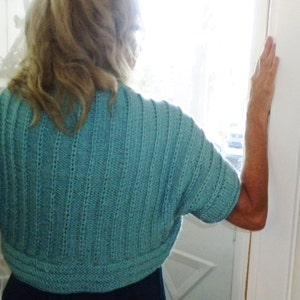 Knit Bolero Shrug PATTERN Seaside Bolero Shrug / Knit Bolero pattern / Knit Shrug pattern / Knit Shoulder Shrug pattern /Cropped Cardigan image 3