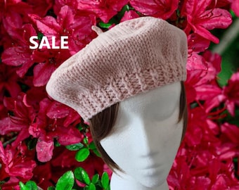 Boina de primavera tejida a mano: tradicional boina acrílica ruborizada