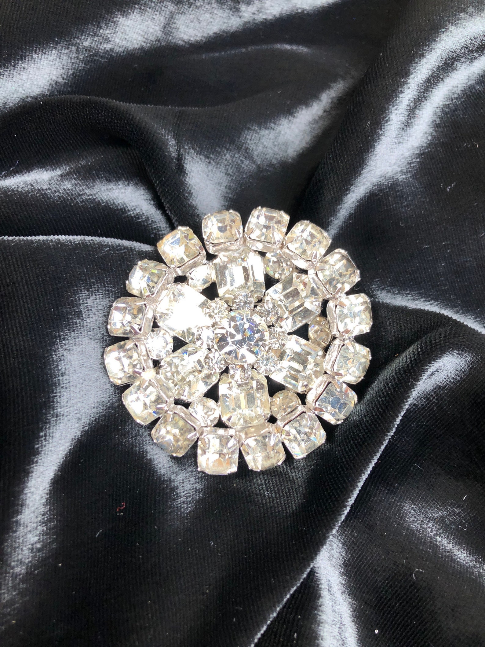 Broche à Strass Vintage - Occasion, Métal Argenté, Parfaite Pour Customiser