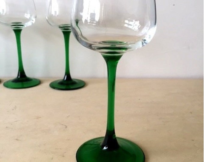 Set of 2 1970s Luminarc Larger Alsace White Wine Glasses, Green Stem 3