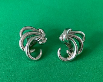 Vintage Crown TRIFARI Silver Tone Clip On Earrings