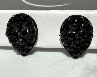 Vintage Signed Weiss Black Rhinestone Tear Drop Shaped Clip-On Earrings