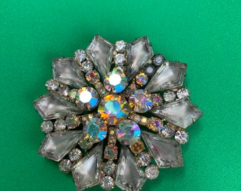 Vintage large star shape brooch with kite shaped smoked topaz stones.
