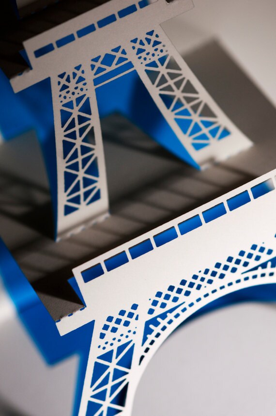 LIN Biglietto Pop-Up 3D Torre Eiffel - Fatto A Mano In Carta Fedrigoni E Kishu, Formato 11,5x17 Cm, Rosso/Crema - 4