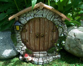 5 1/2 » - HANGING Charmante Porte Ronde des Fées - Hobbit Inspired - Jardin des Fées - Terrarium - Jardin Miniature - Gnome - Troll - Porte
