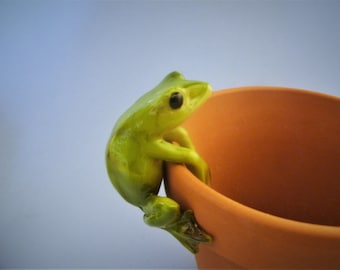 1 3/4" Frog - Little Flowerpot Hugger - Fairy Garden - Terrarium - Mini Garden - Succulent Garden Decor - Pot Hanger for THIN Rimmed Planter