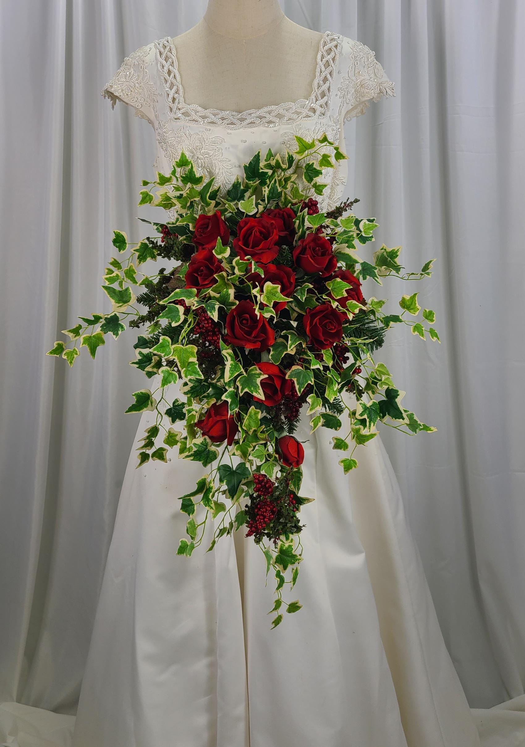 Roses and Ivy Garden Silk Wedding Bouquet - Etsy