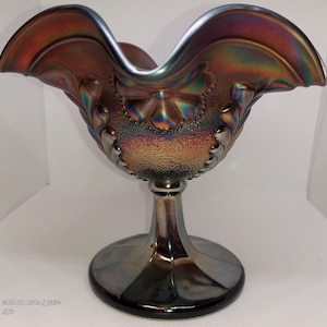 Northwood Amethyst Daisy & Plume Compote
