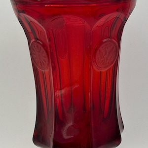 Urna o tarro de dulces Fostoria Coin de 33 cm de altura, color rojo rubí.