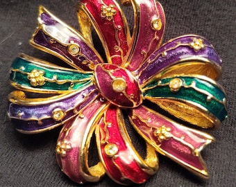 Joan Rivers kerststrikbroche