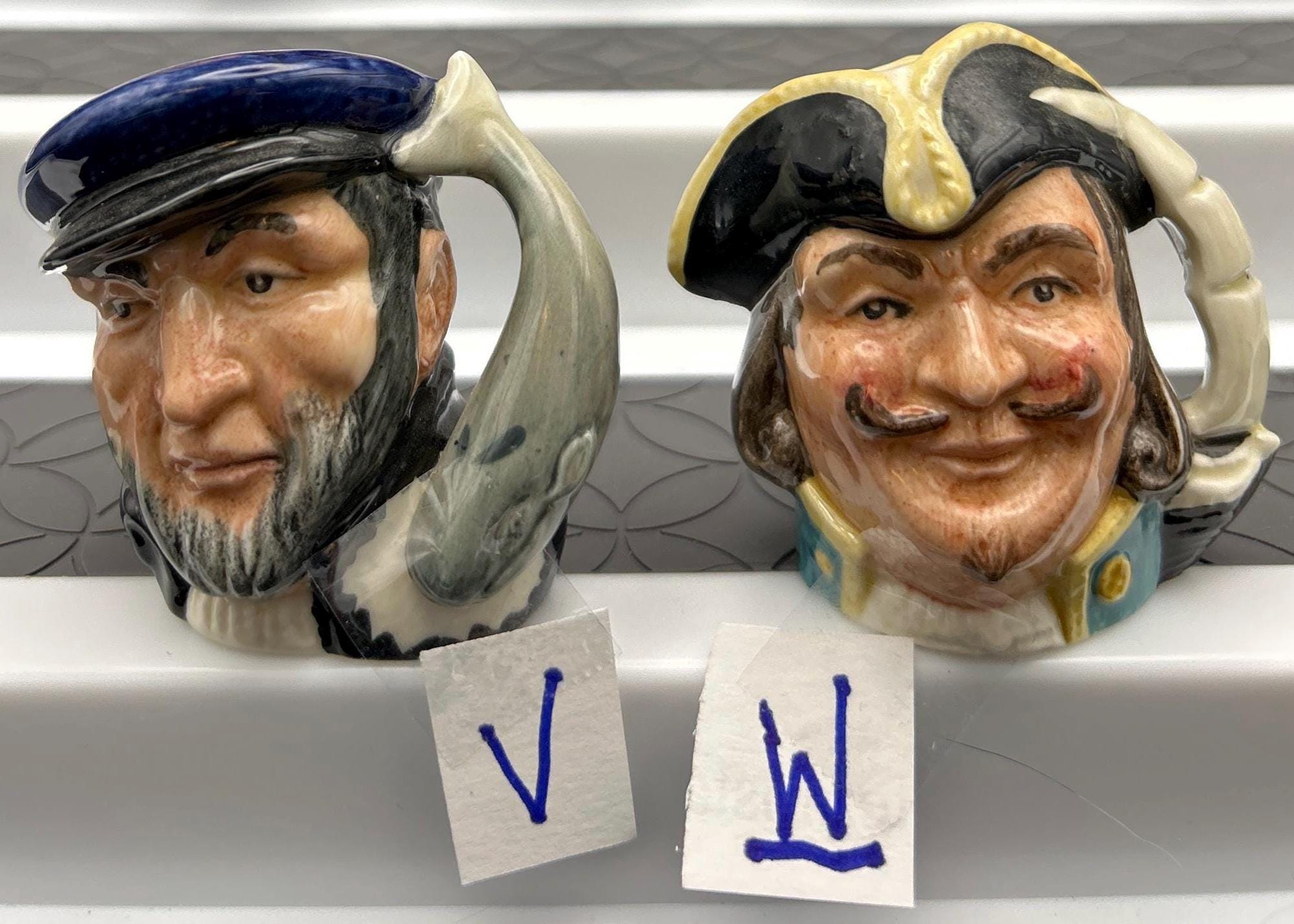 【大型19cm・1959年】ロイヤルドルトン 英国製 トビー・ジャグ Small Royal Doulton Toby Jugs, Measures 4 1/2