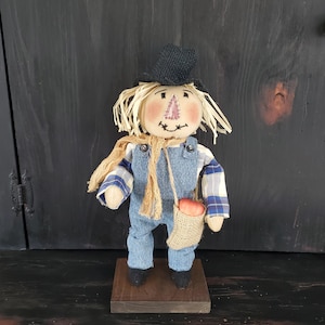 Primitive Fall Halloween scarecrow doll, scarecrow doll primitive doll,primitive fall, farmhouse fall, scarecrow, doll,fall decor, folk art