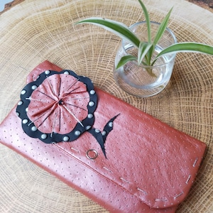 Cartera de flores "Petits pois" en polipiel color rosa salmón idea de regalo para mujer