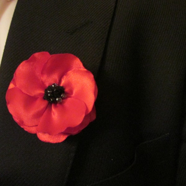 Very Beautiful Red Poppy Sateen Brooch, Buttonholes for Man, Groom Boutonniere, Unisex Gift, Remembrance Day
