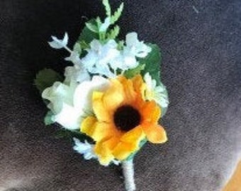 Sunflower Boutonniere . Wedding Accessory.