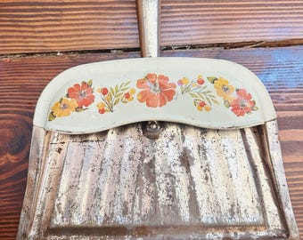 MCM J.V. Reed Dust Pan USA Metal Dustpan Vintage Floral 70s Farmhouse Decor