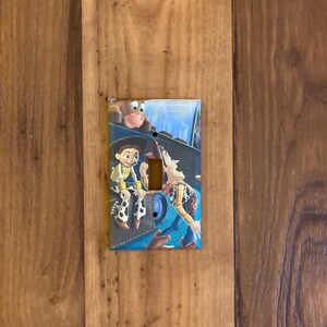 Jessie and Woody Toy Story Light Switch Cover, Toy Story Decor, Toy Story Jessie, Toy Story Woody, Toy Story Decor, Toy Story Nursery, TS5 bild 2