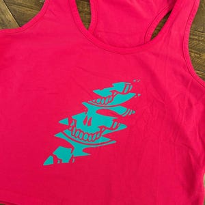 Stealie Crop Top Magenta