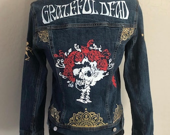 【HAVE A GRATEFUL DAY】EMBROIDERY JACKET/S Jean Jacket - Embroidered With Daisies and Dahlias Framing