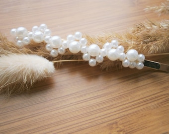 Goldene Haarspange mit weißen Perlen, vergoldete Haarklammer, Haarschmuck Braut Brautjungfer, Hochzeit Accessoire