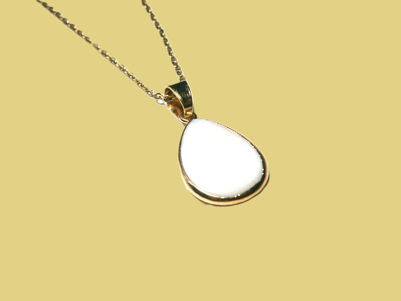 White mother-of-pearl necklace, gold-plated necklace with teardrop-shaped mother-of-pearl pendant, mother-of-pearl necklace image 1