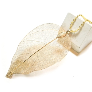 Necklace with real leaf: chain and pendant gold-plated or silver-plated, natural leaf framework