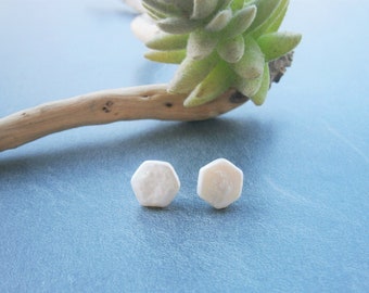 White pearl stud earrings silver 925, Baroque cultured pearls earrings white, white hexagon mother-of-pearl